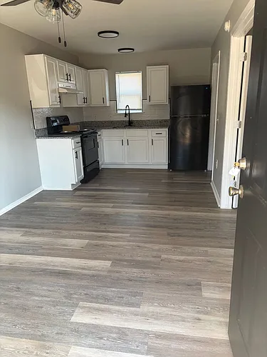 Floor plan 220-102