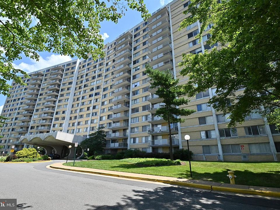 1st image of 301 N Beauregard St APT 414