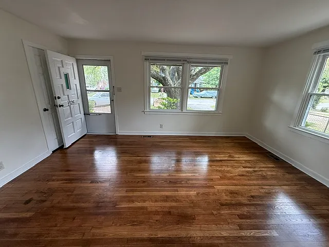 3925 Hilda St — Photo 3