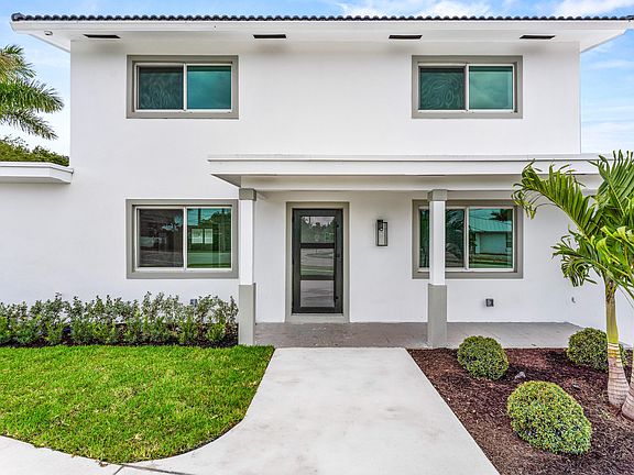 2nd image of 900 SW 13th Street