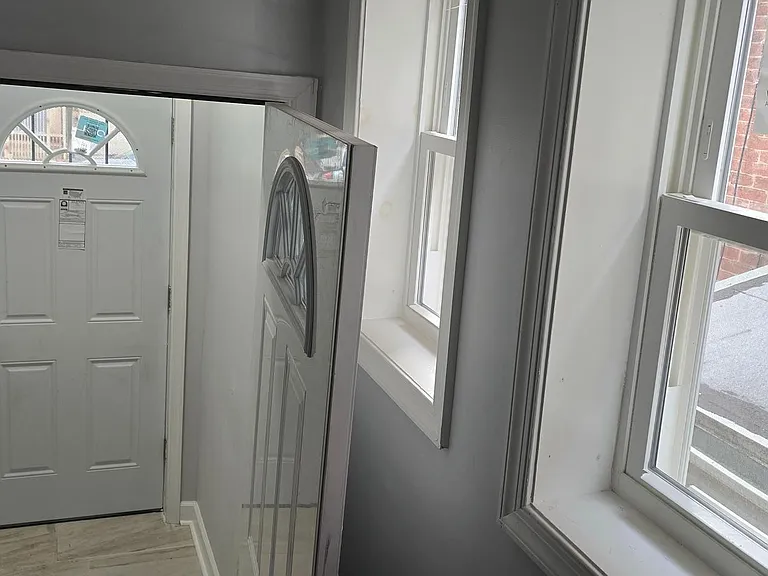 1411 W Loudon St — Photo 3