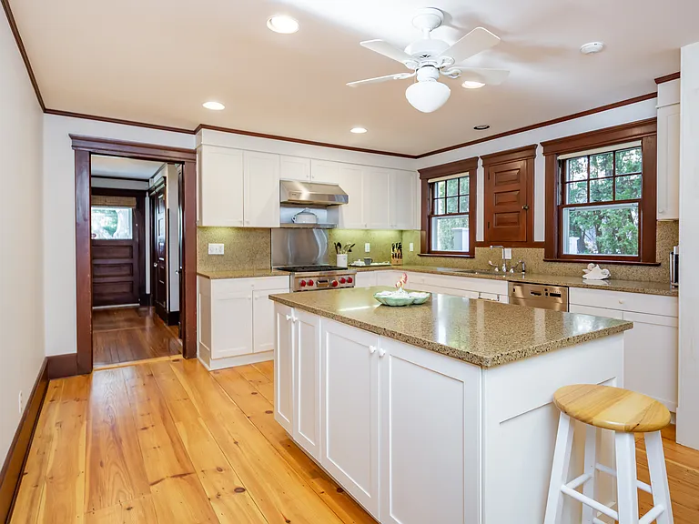 53 Meetinghouse Ln — Photo 14