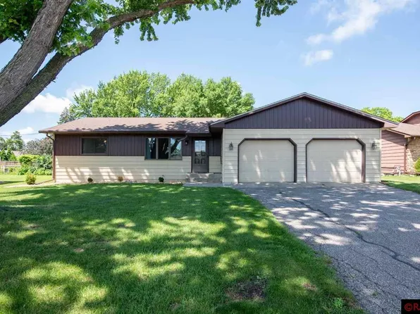 608 Pfau St, Mankato, MN 56001