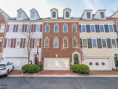 20 Alexander St, Alexandria, VA, 22314