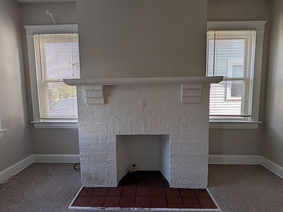 3rd image of 1658 Woodward Ave #Up