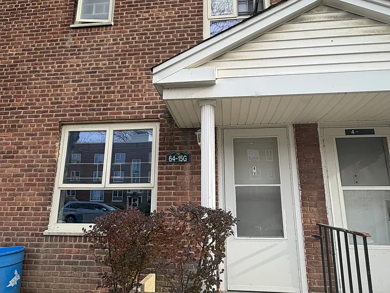 186th Ln — Photo 1