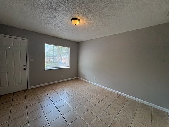 5th image of 106 Clearview Ct APT 23
