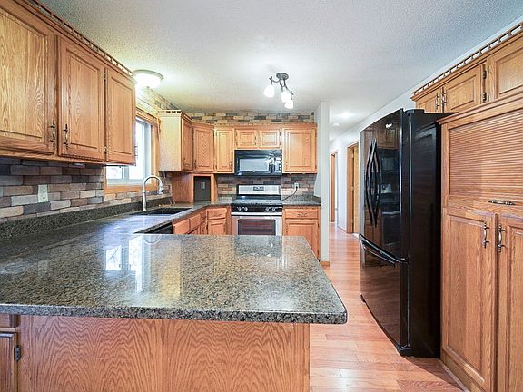 2nd image of 2332 Timberlea Dr