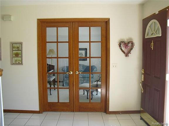 3rd image of 19402 Fairlane Ct