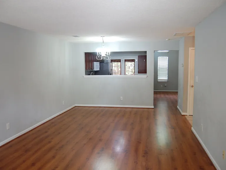 5618 Harbor House Dr — Photo 2