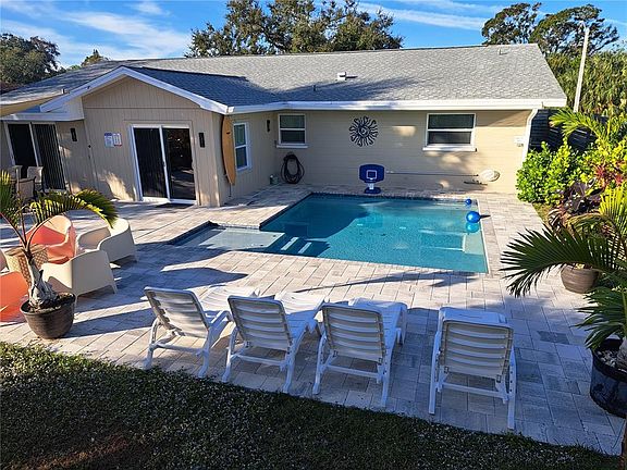 4th image of 4530 19th Street Cir W