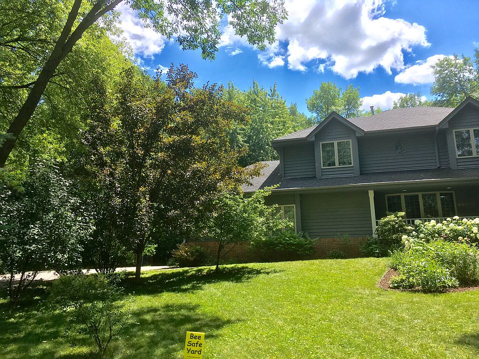 2nd image of 26395 Peach Cir