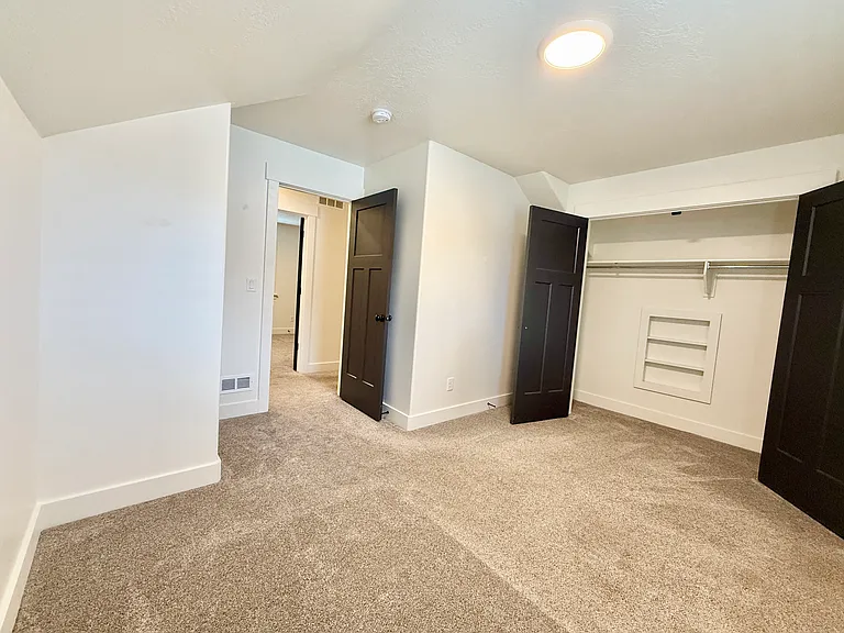 1348 E 900 S — Photo 18