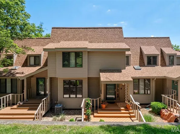 13633 Mason Oaks Ln, Saint Louis, MO 63131