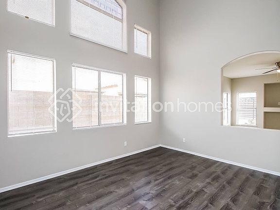 3rd image of 10111 E Capri Ave