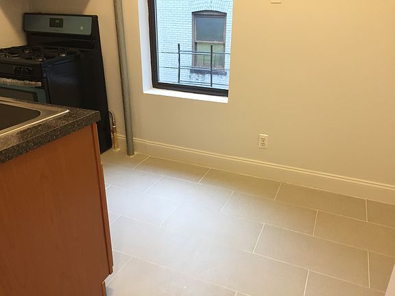 5th image of 28 E 17th St APT 3A