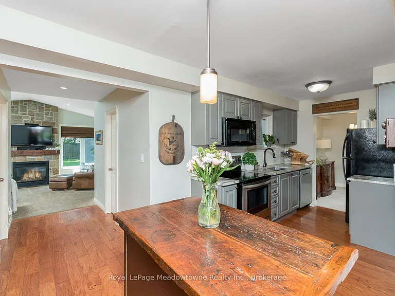 784 Graham Bell Ct — Photo 11
