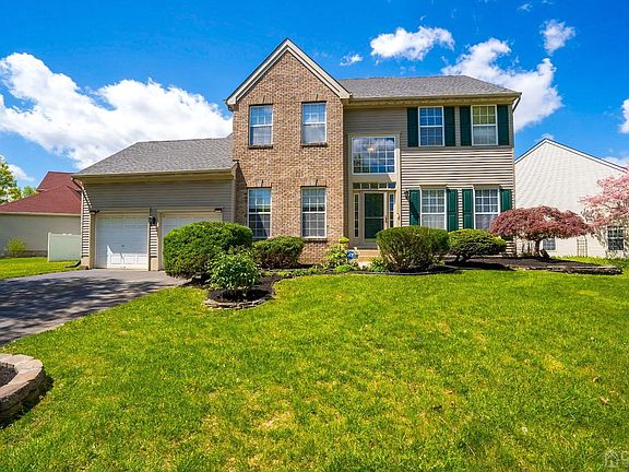 35 Larkspur Dr, Dayton, NJ 08810 | Zillow