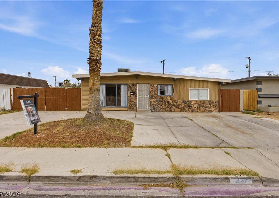 1st image of 237 Wisteria Ave