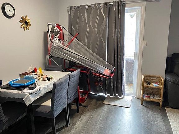 4th image of 9019 86th St #104