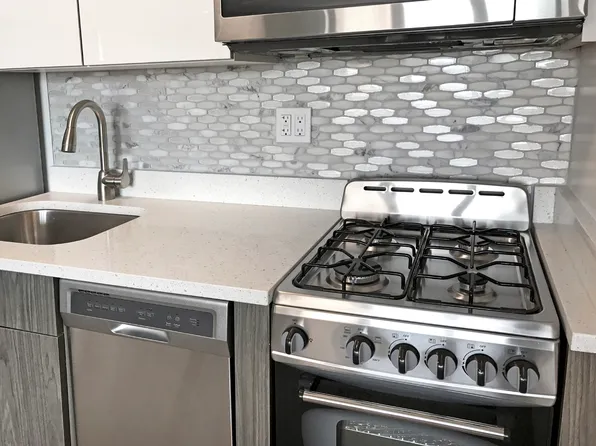 150 East 34th Street image 4 of 30