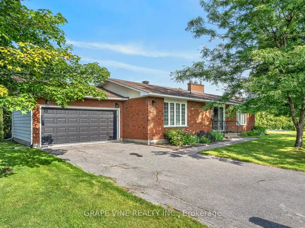 1486 Ridgebrook Dr, Ottawa, ON K1B 4H1