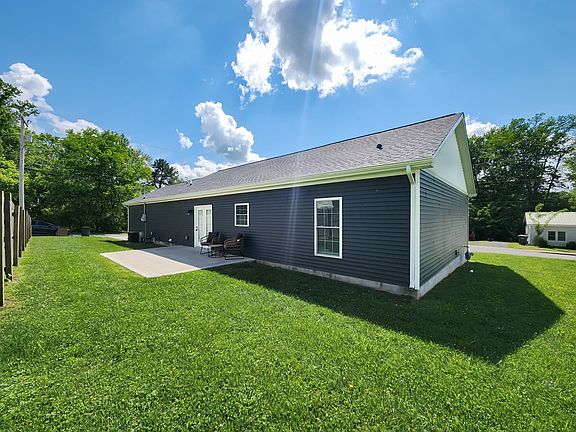 4th image of 631 Silkwood Ave
