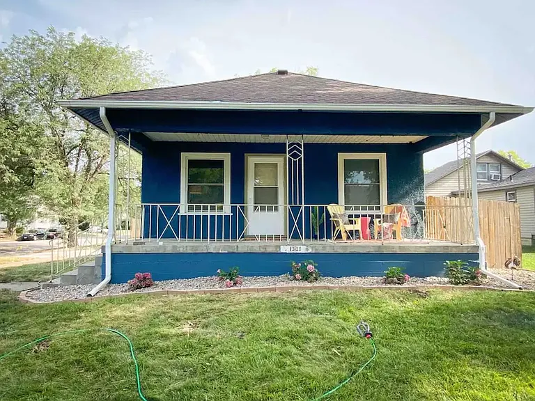 1300 Sumner St — Photo 16