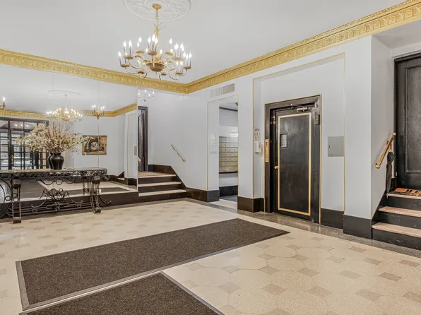 315 East 77th Street image 11 of 21