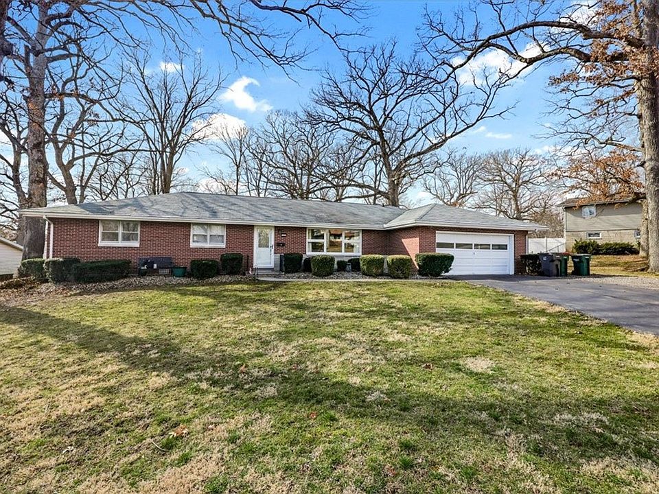 3323 Dell Oak Dr, Decatur, IL 62526 Zillow