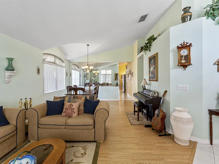 12364 Arlington Park Ln — Photo 10