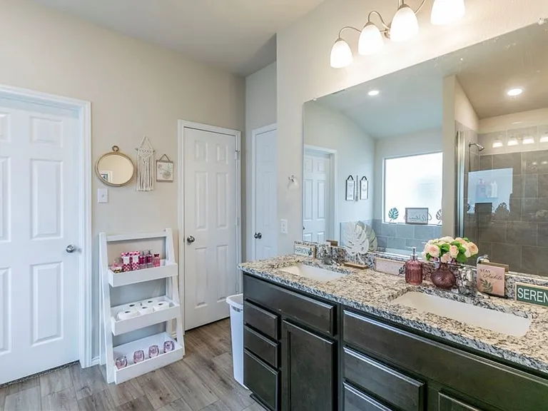 2824 Jackal Dr — Photo 16