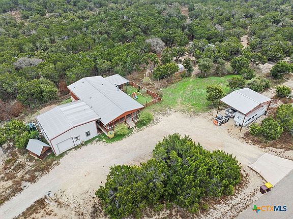 3rd image of 1001 Roy Creek Trl