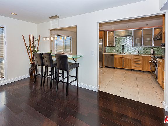 4th image of 1037 N Vista St APT 301
