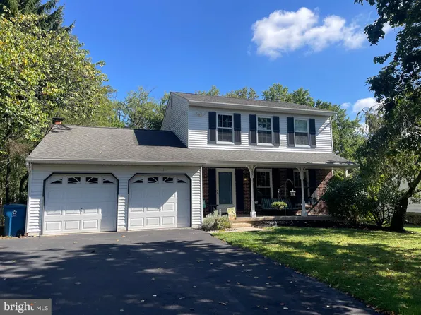 151 Canterbury Ln, Lansdale, PA 19446