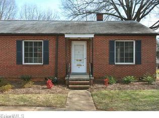 2623 Greenbrier Rd, Winston Salem, NC 27104