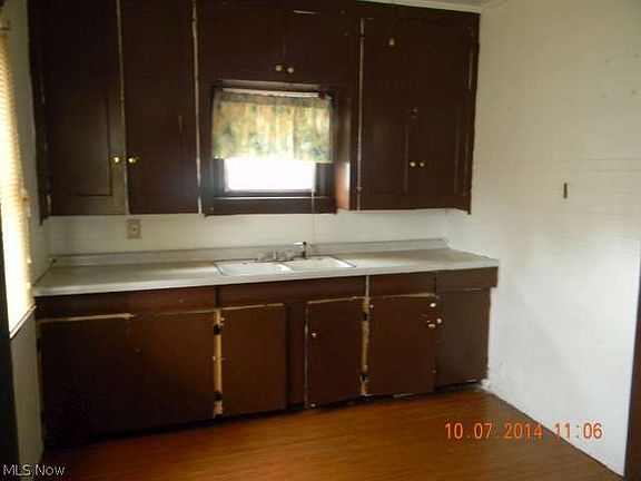 3rd image of 3707-3709 Cecilia Ave