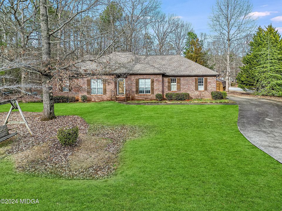 1st image of 400 Coosa Ct