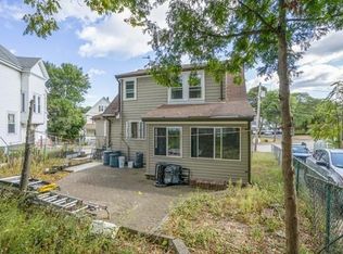 19 Miller Stile Rd, Quincy, MA 02169