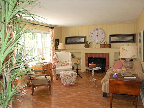 5th image of 555 Hane Ave