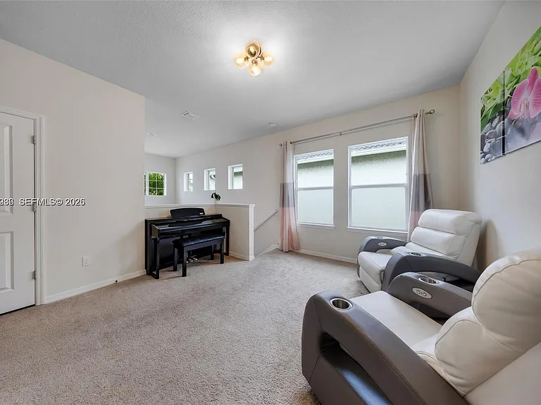 932 Banyan Dr — Photo 24