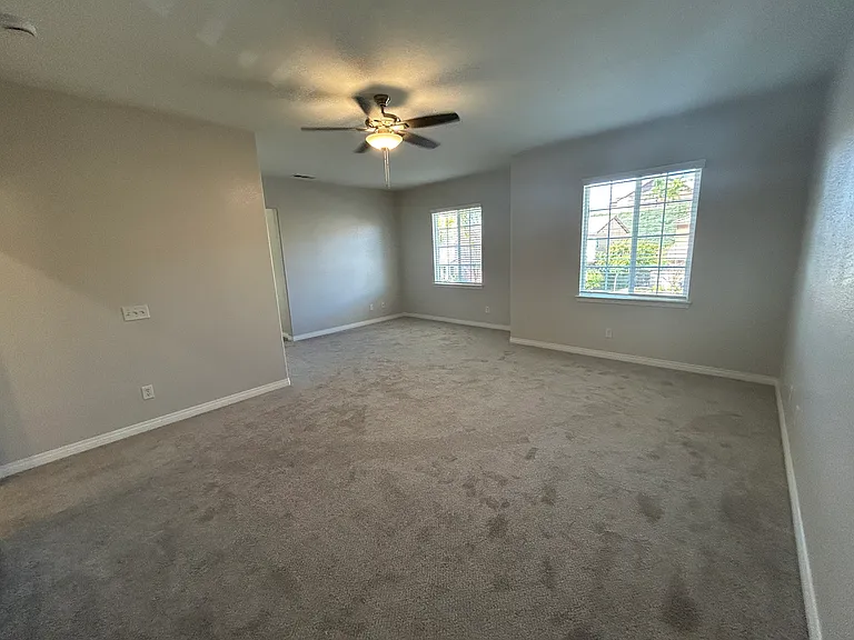 33139 Puffin St — Photo 15