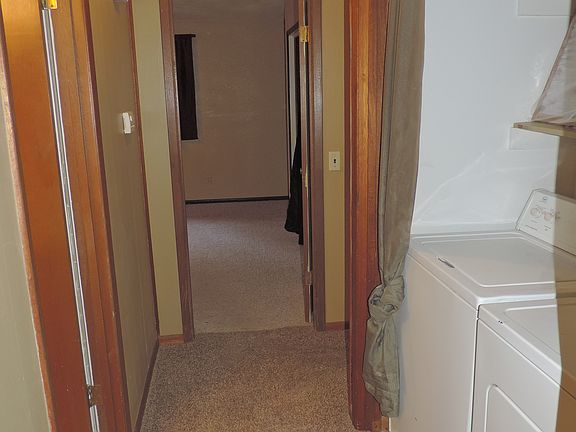 3rd image of 10 Ipswich Cir