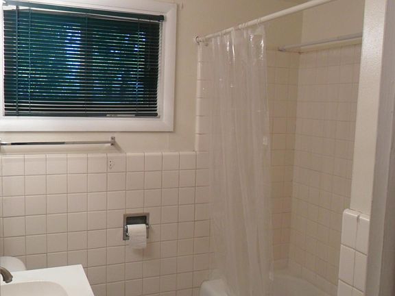 5th image of 1409 Brittany St