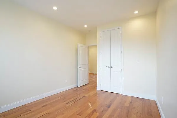 Rented by EXR | media 21