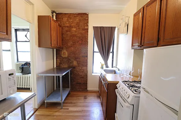 Rented by Citi Habitats | media 33