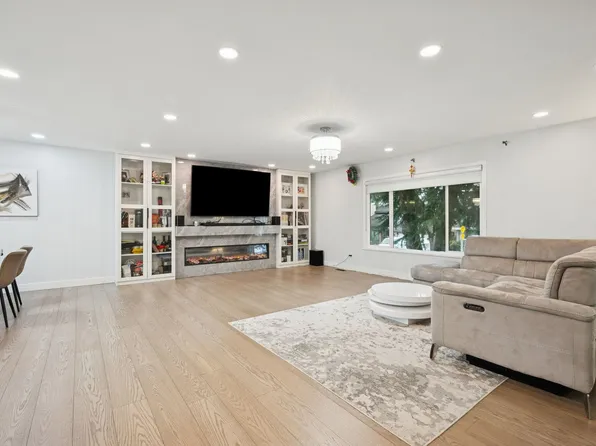 4811 Lancelot Dr, Richmond, BC V7C 4S4