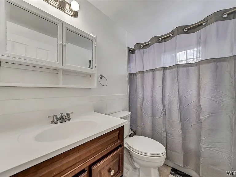 206 Wrexham Ct N — Photo 20