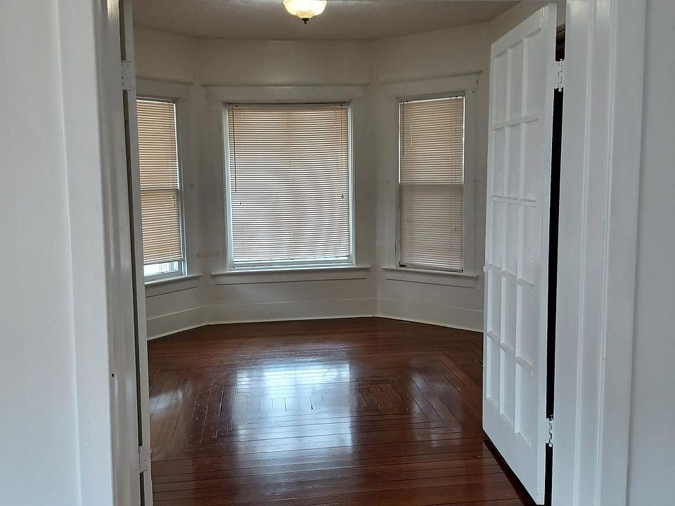 1st image of 821 Michigan Ave #1