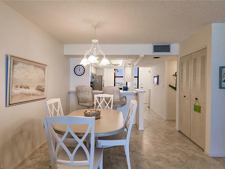 260 Seaview Ct #904 — Photo 11